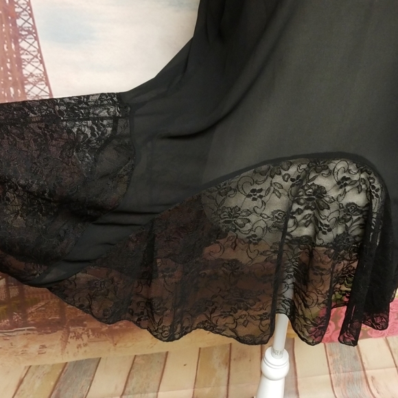 Umgee see through Black Sleeveless top - Picture 3 of 8